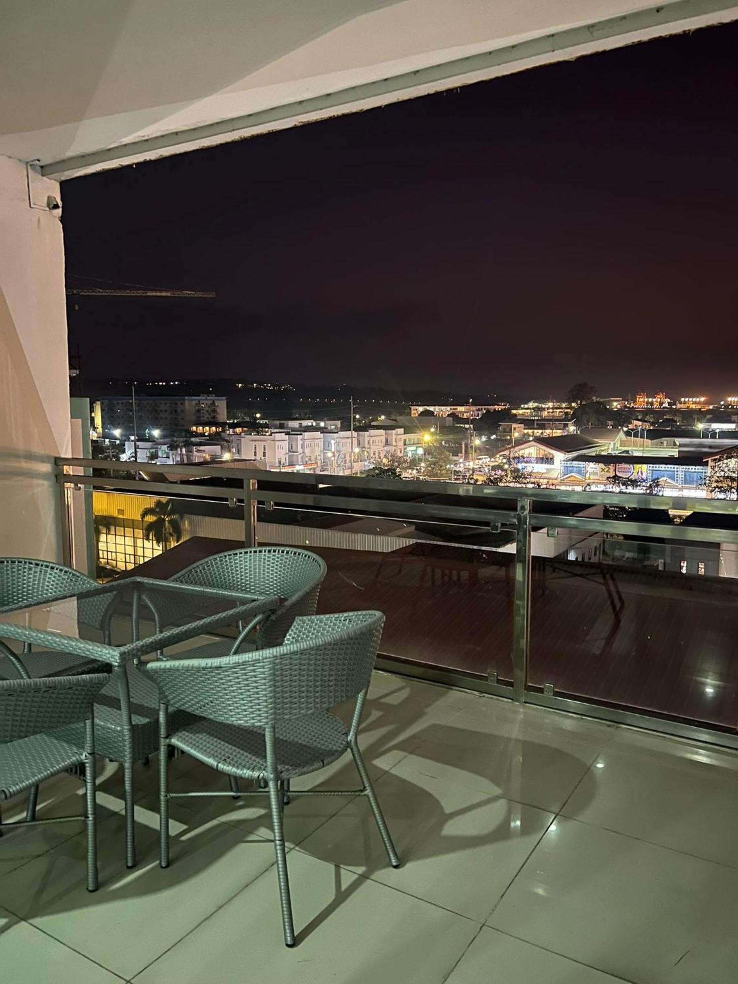 Chequers Suites Subic Bay Olongapo Ngoại thất bức ảnh