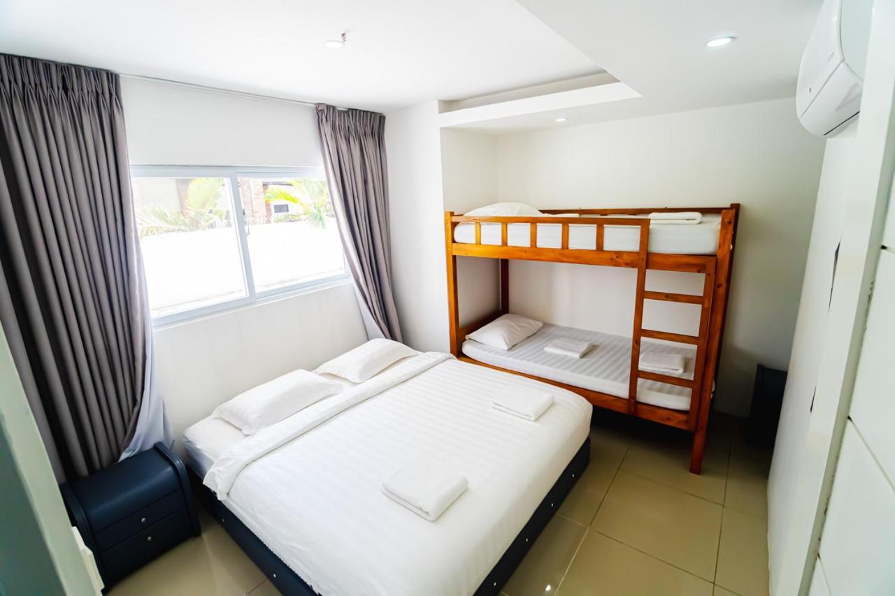 Chequers Suites Subic Bay Olongapo Ngoại thất bức ảnh