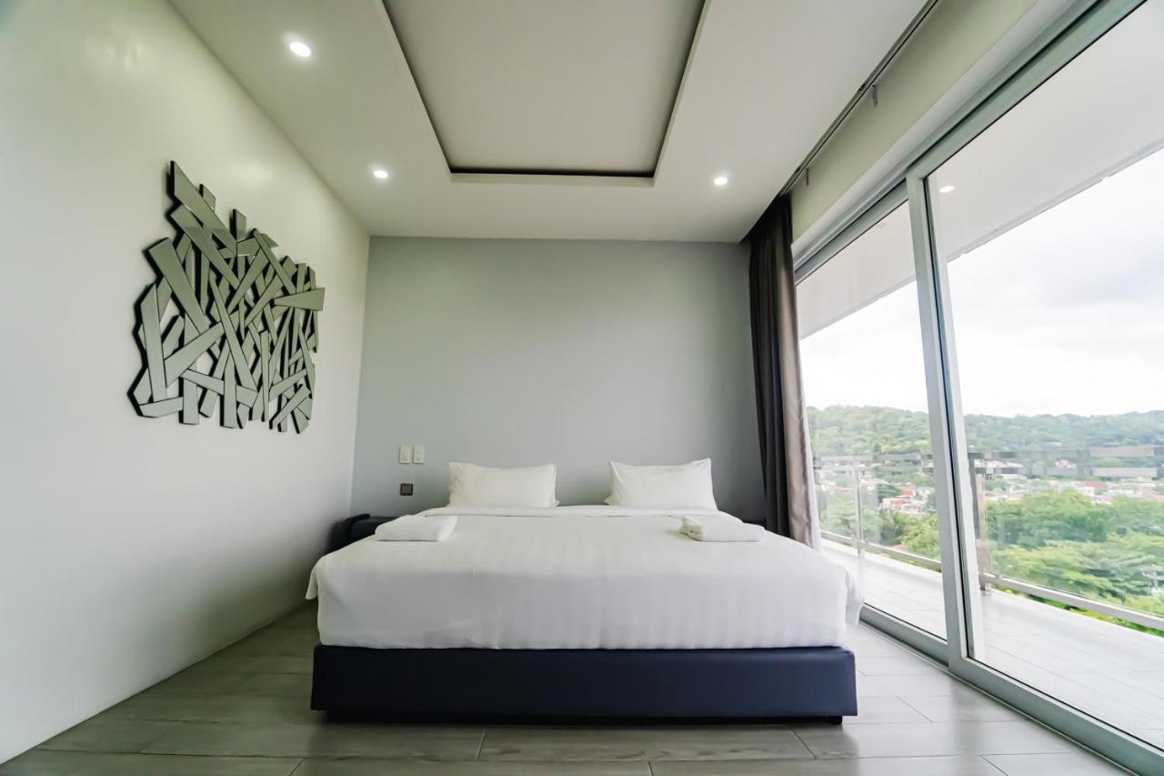 Chequers Suites Subic Bay Olongapo Ngoại thất bức ảnh