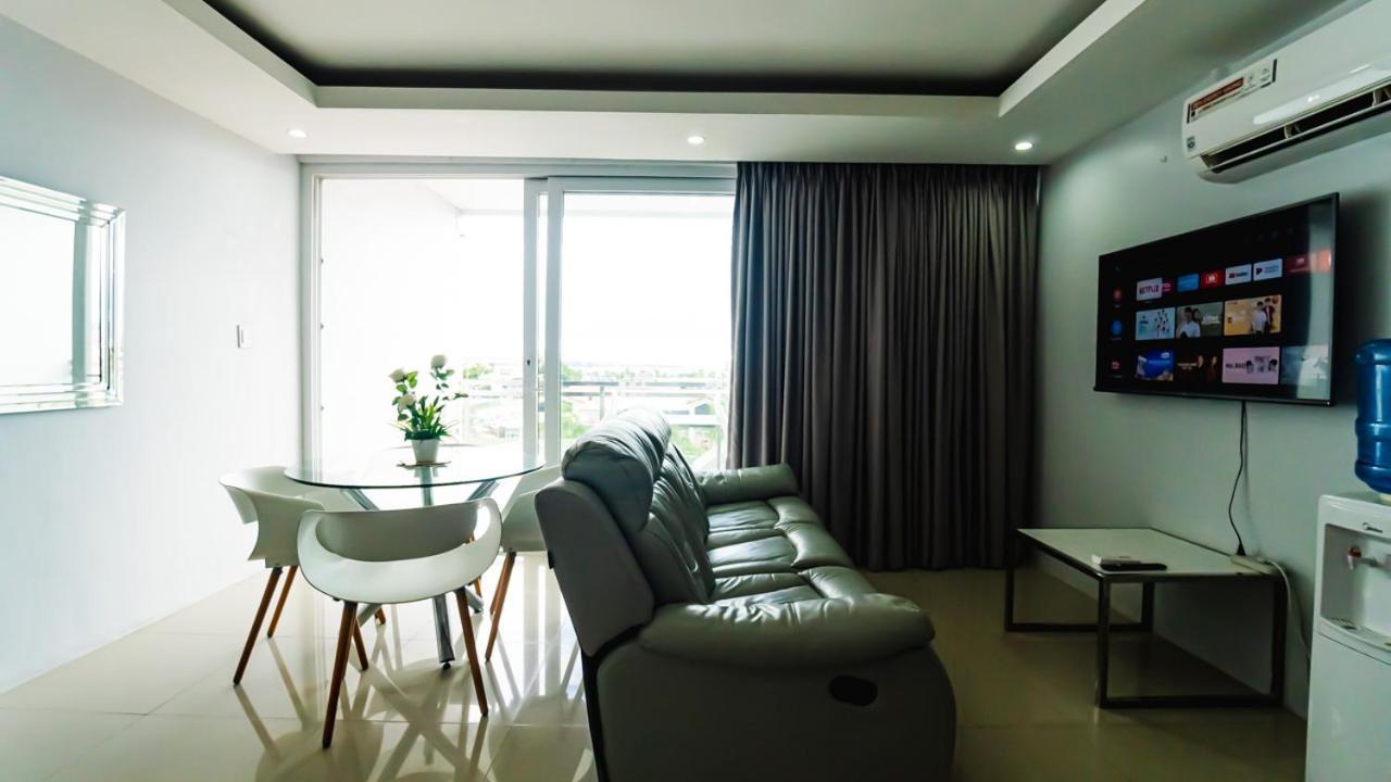 Chequers Suites Subic Bay Olongapo Ngoại thất bức ảnh