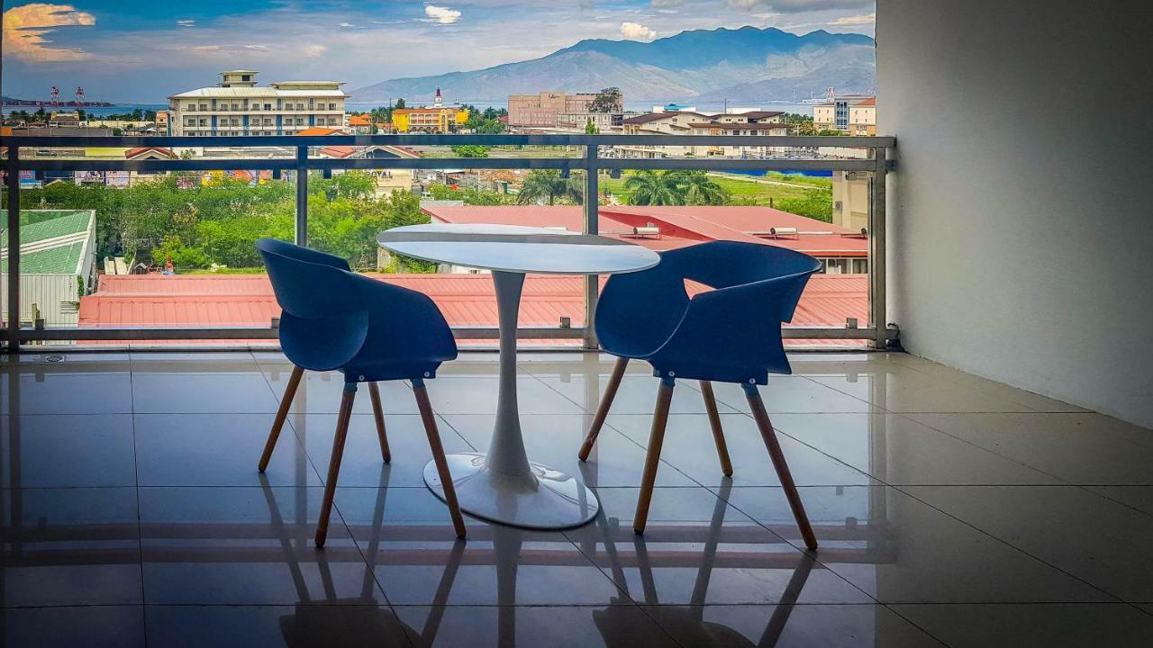 Chequers Suites Subic Bay Olongapo Ngoại thất bức ảnh